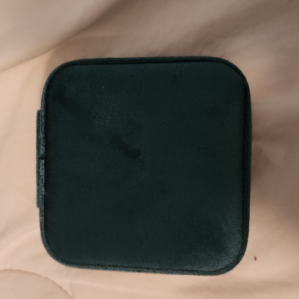 NIB JEWELRY TRAVEL CASE